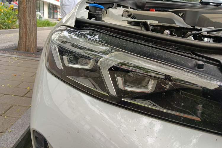 Used BMW 3 Series 2025 325Li M Sport Package Right Front Headlight