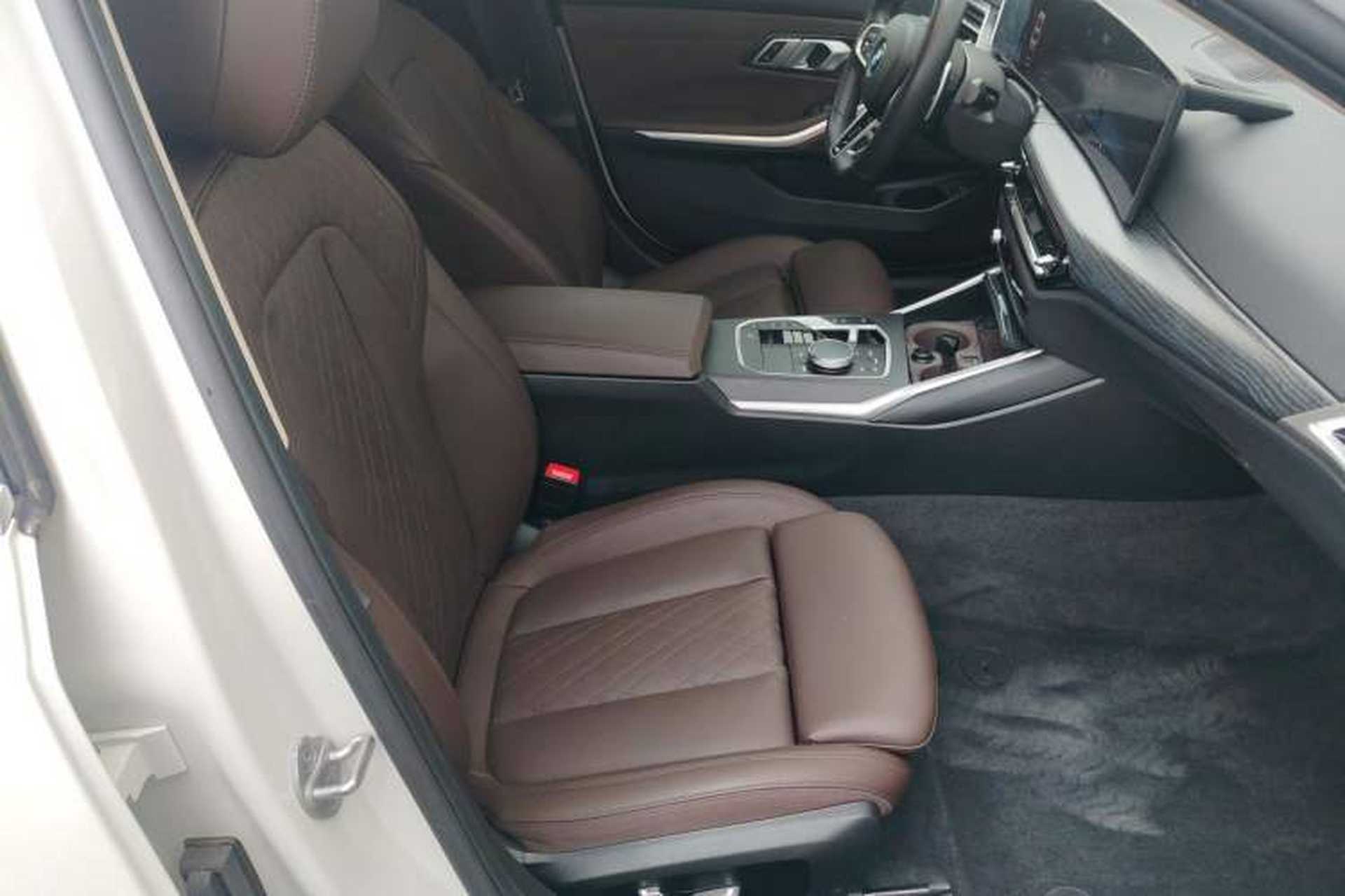 Used BMW 3 Series 2025 325Li M Sport Package Right Front Seat