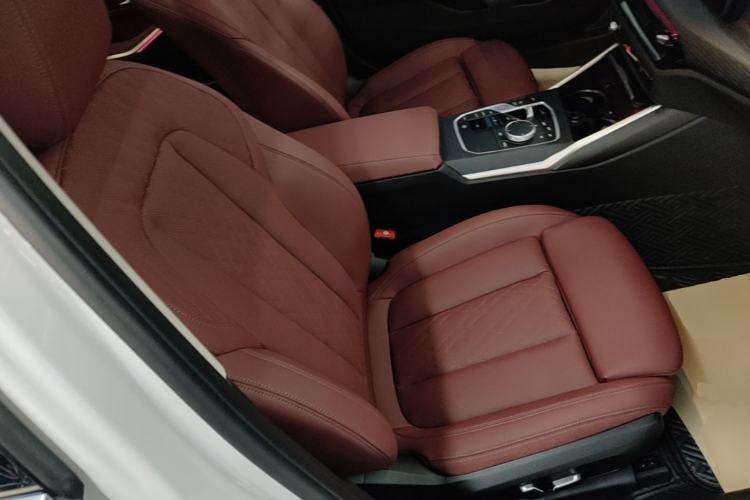 Used BMW 3 Series 2025 325Li M Sport Package Right Front Seat