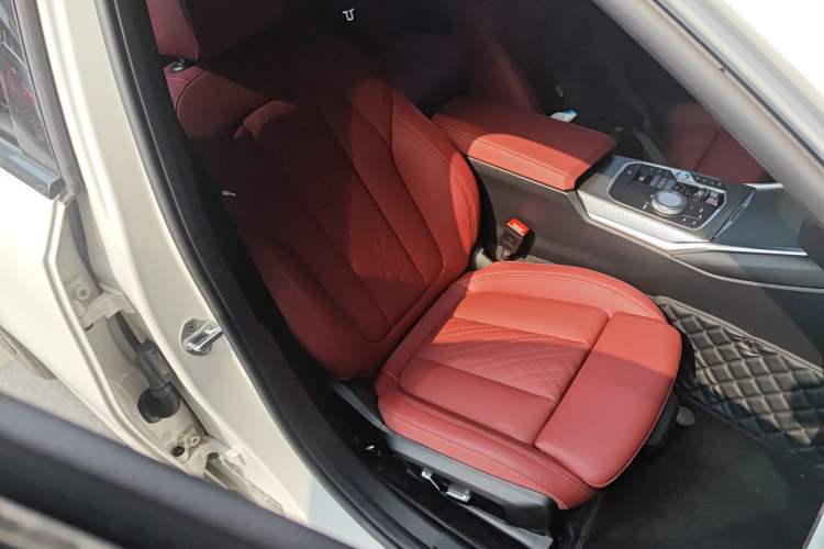 Used BMW 3 Series 2025 330i M Sport Night Edition Package Right Front Seat