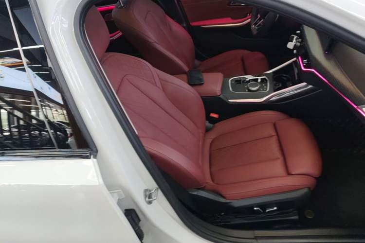 Used BMW 3 Series 2025 325Li M Sport Package Right Front Seat