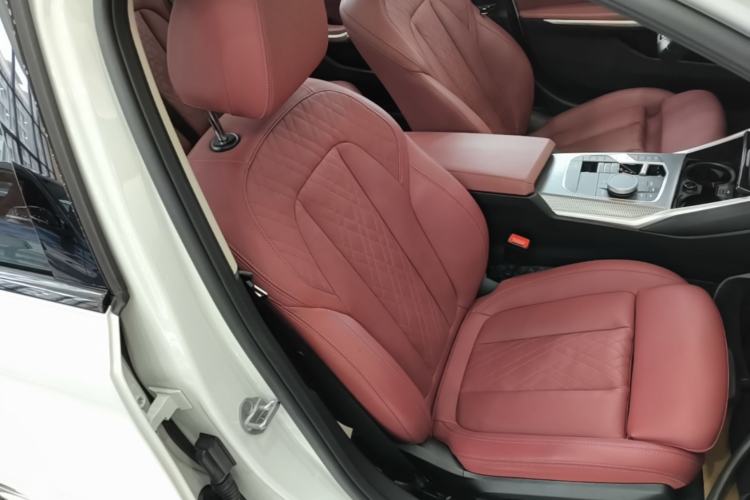 Used BMW 3 Series 2025 330Li M Sport Shadowline Package Right Front Seat