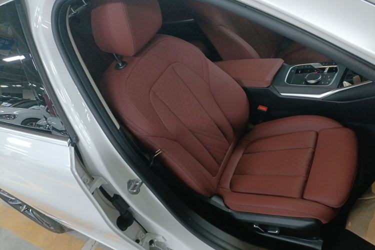 Used BMW 3 Series 2025 325Li M Sport Package Right Front Seat