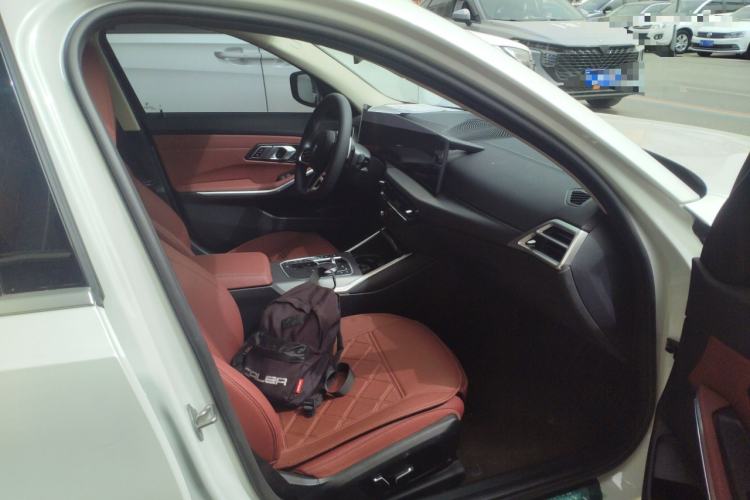 Used BMW 3 Series 2025 325i M Sport Package Right Front Seat
