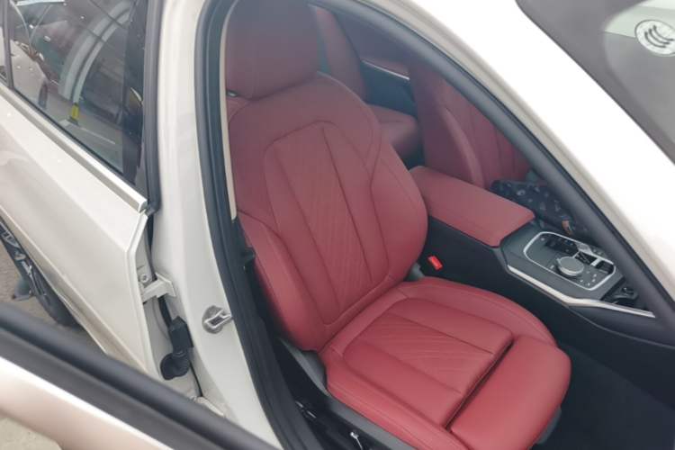 Used BMW 3 Series 2025 325Li M Sport Package Right Front Seat