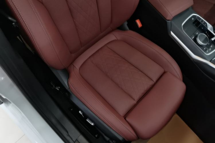 Used BMW 3 Series 2025 325Li M Sport Package Right Front Seat