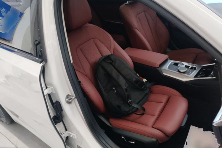 Used BMW 3 Series 2025 330Li M Sport Shadowline Package Right Front Seat