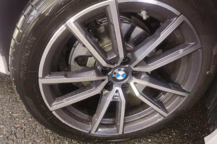 Used BMW 3 Series 2025 325Li M Sport Package Right Front Wheel Hub