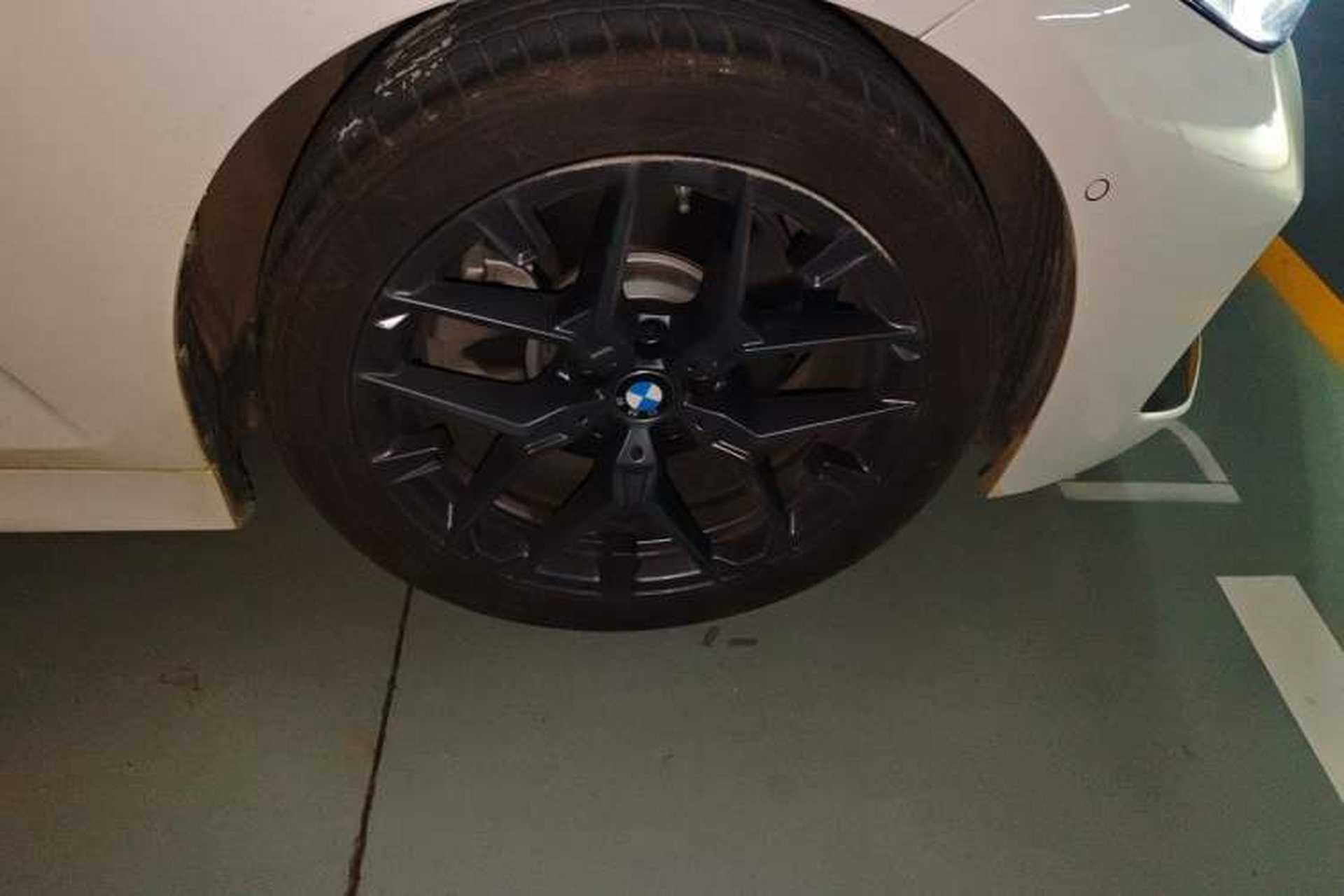 Used BMW 3 Series 2025 330Li M Sport Shadowline Package Right Front Wheel Hub