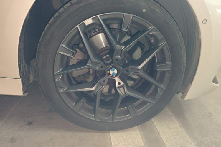 Used BMW 3 Series 2025 330i M Sport Night Edition Package Right Front Wheel Hub