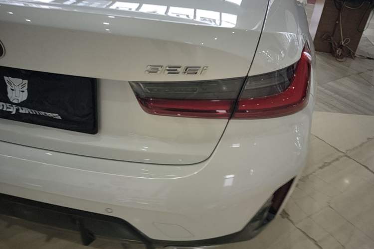 Used BMW 3 Series 2025 325i M Sport Package Right Rear Taillight