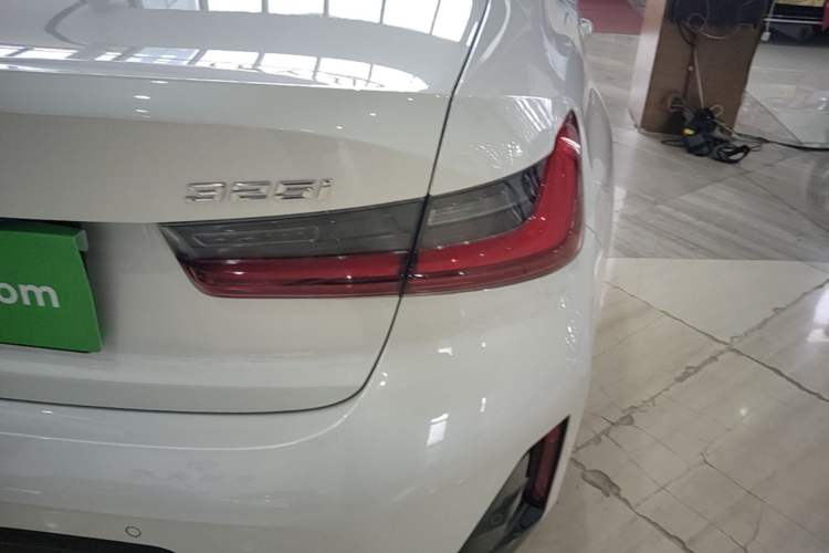 Used BMW 3 Series 2025 325i M Sport Package Right Rear Taillight