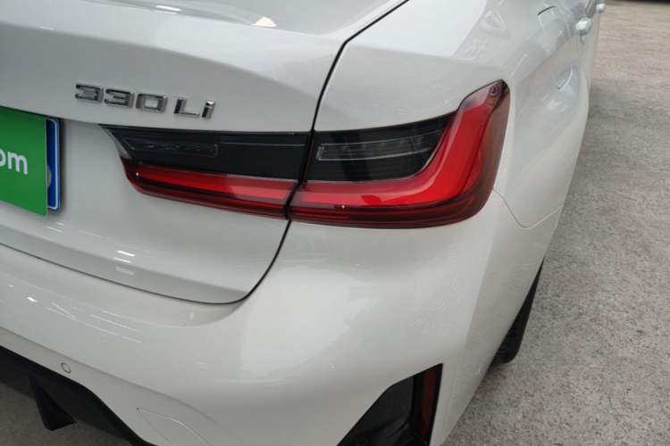 Used BMW 3 Series 2025 330Li M Sport Shadowline Package Right Rear Taillight