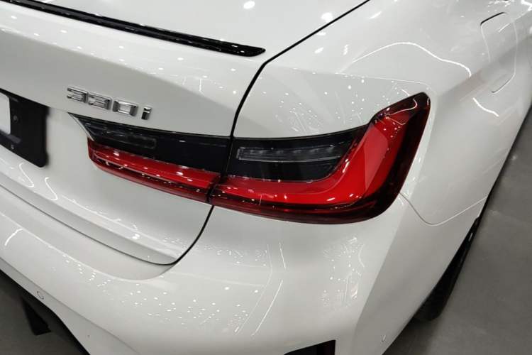 Used BMW 3 Series 2025 330i M Sport Night Edition Package Right Rear Taillight
