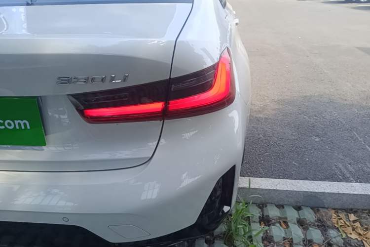 Used BMW 3 Series 2025 330Li M Sport Shadowline Package Right Rear Taillight