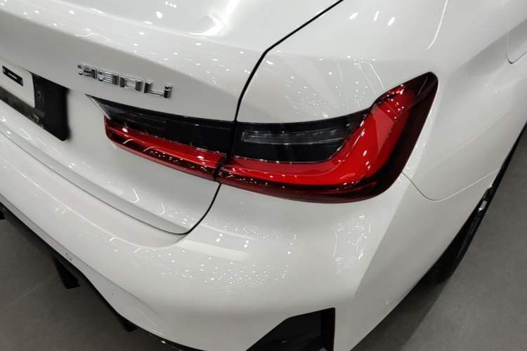 Used BMW 3 Series 2025 330Li M Sport Shadowline Package Right Rear Taillight