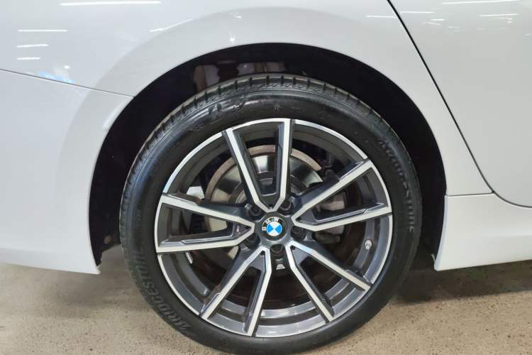 Used BMW 3 Series 2025 325Li M Sport Package Right Rear Wheel Hub