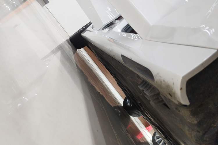 Used BMW 3 Series 2025 325Li M Sport Package Right Side Sill