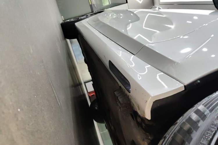 Used BMW 3 Series 2025 330Li M Sport Shadowline Package Right Side Sill