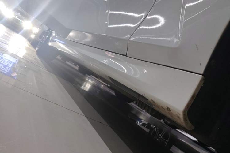 Used BMW 3 Series 2025 330Li M Sport Shadowline Package Right Side Sill