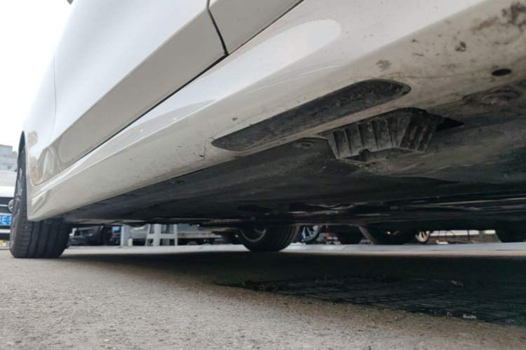 Used BMW 3 Series 2025 330Li M Sport Shadowline Package Right Side Sill