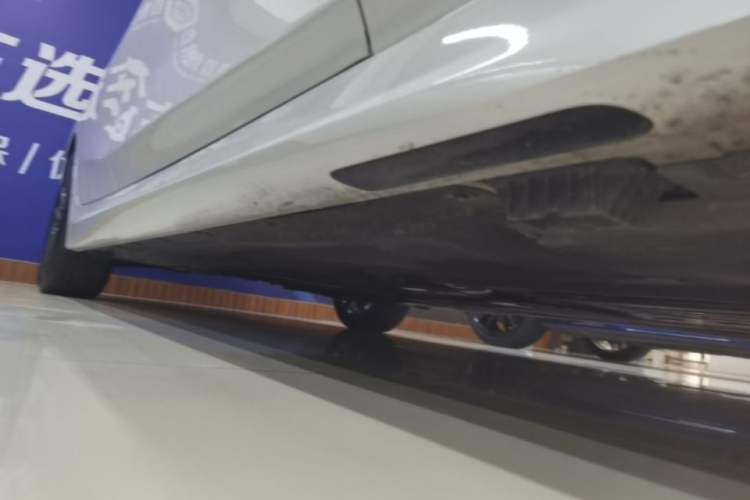 Used BMW 3 Series 2025 325Li M Sport Package Right Side Sill