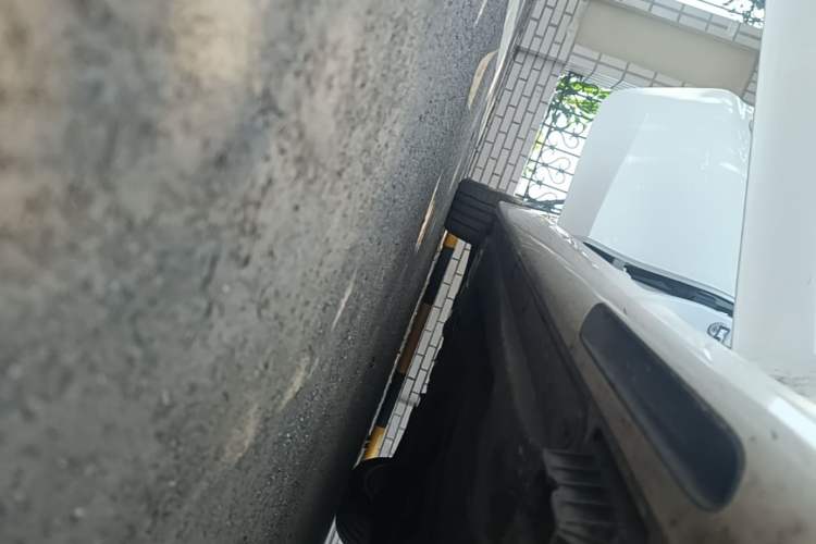 Used BMW 3 Series 2025 330Li M Sport Shadowline Package Right Side Sill