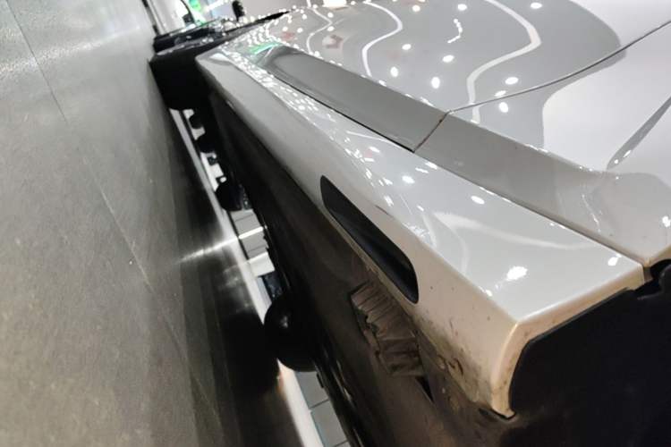 Used BMW 3 Series 2025 330Li M Sport Shadowline Package Right Side Sill