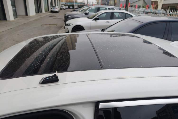 Used BMW 3 Series 2025 325Li M Sport Package Roof