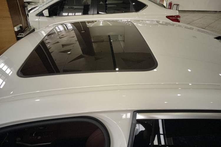 Used BMW 3 Series 2025 325i M Sport Package Roof