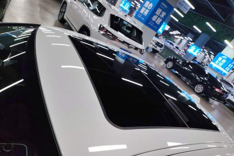 Used BMW 3 Series 2025 325Li M Sport Package Roof