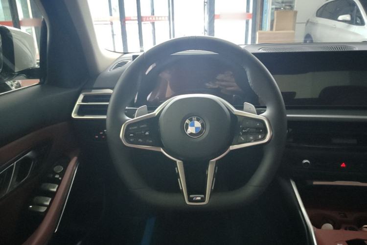 Used BMW 3 Series 2025 325i M Sport Package Steering Wheel