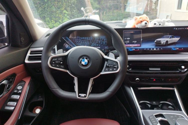Used BMW 3 Series 2025 330Li M Sport Shadowline Package Steering Wheel