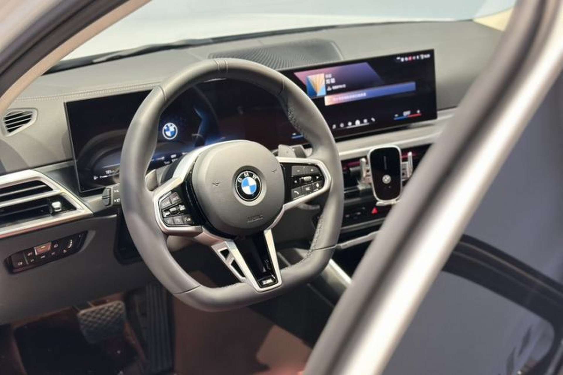 Used BMW 3 Series 2025 330Li M Sport Shadowline Package Steering Wheel