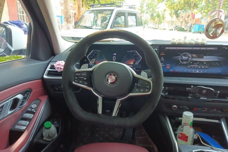 Used BMW 3 Series 2025 325Li M Sport Package Steering Wheel