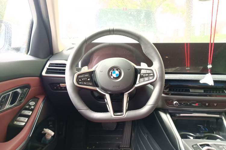 Used BMW 3 Series 2025 325Li M Sport Package Steering Wheel