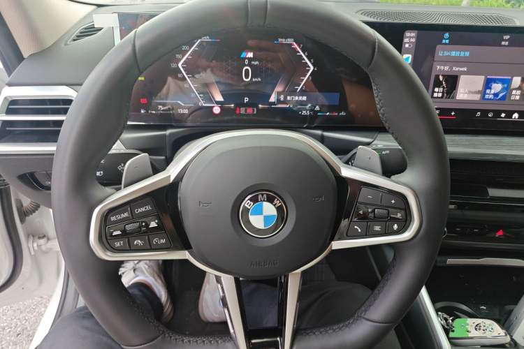 Used BMW 3 Series 2025 325Li M Sport Package Steering Wheel
