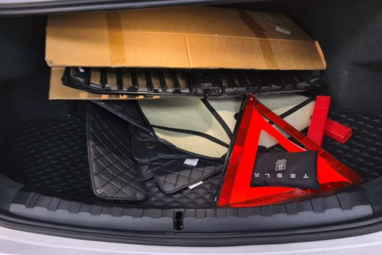 Used BMW 3 Series 2025 325Li M Sport Package Trunk