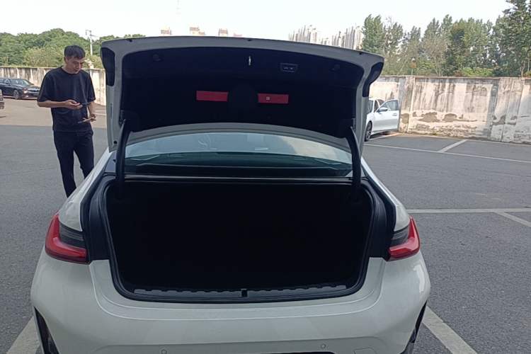 Used BMW 3 Series 2025 330Li M Sport Shadowline Package Trunk