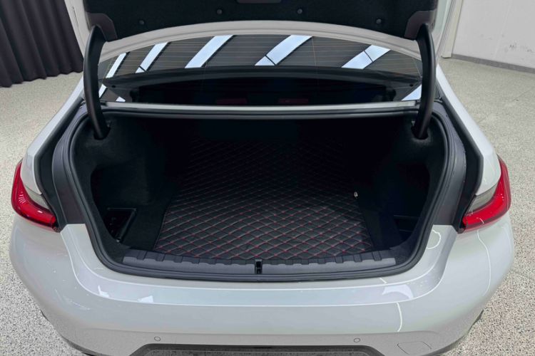 Used BMW 3 Series 2025 330Li M Sport Shadowline Package Trunk