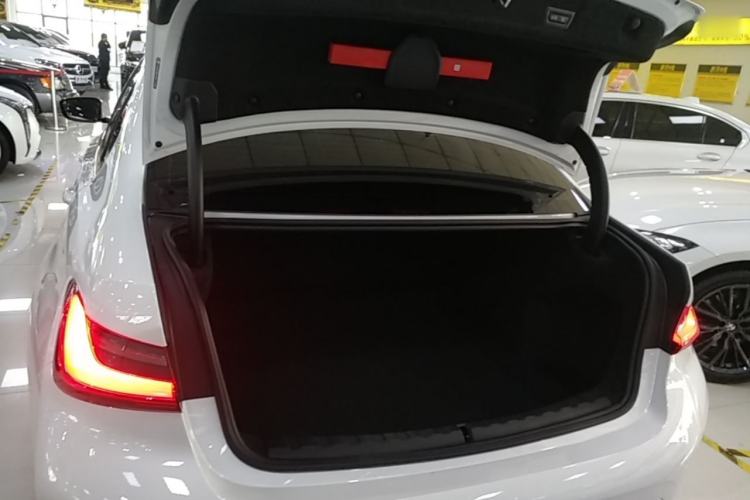 Used BMW 3 Series 2025 325Li M Sport Package Trunk