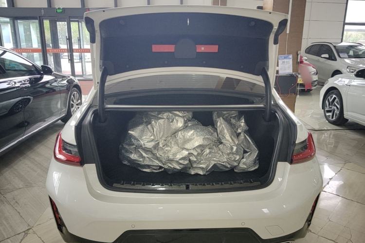 Used BMW 3 Series 2025 325i M Sport Package Trunk