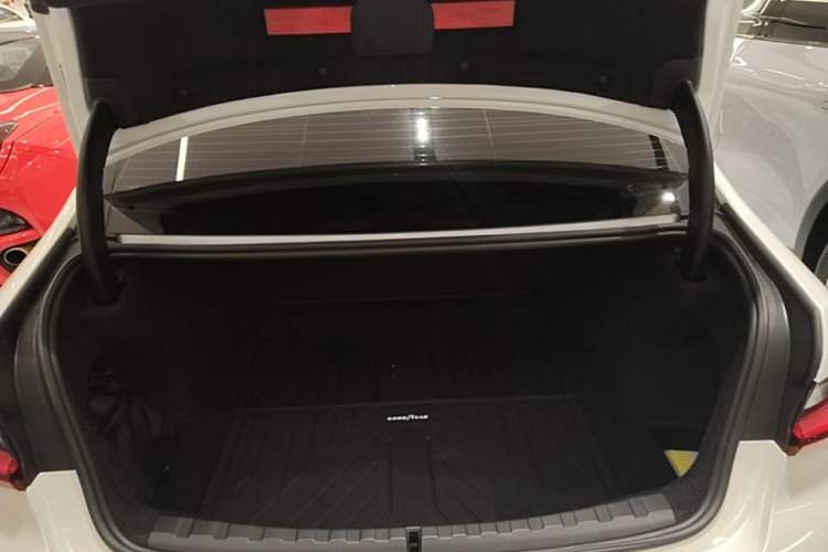 Used BMW 3 Series 2025 330Li M Sport Shadowline Package Trunk