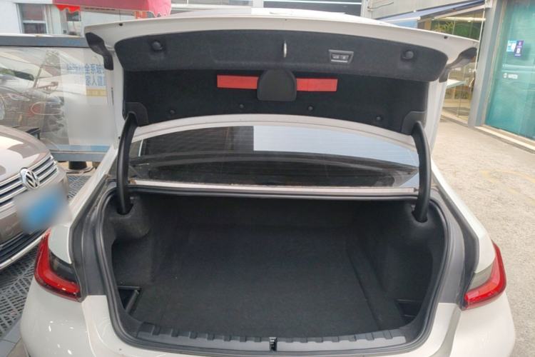 Used BMW 3 Series 2025 330Li M Sport Shadowline Package Trunk