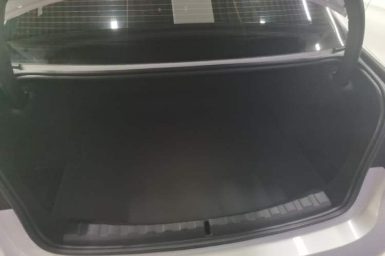 Used BMW 3 Series 2025 325Li M Sport Package Trunk