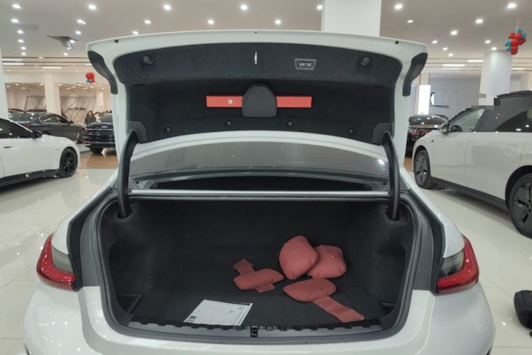 Used BMW 3 Series 2025 330Li M Sport Shadowline Package Trunk