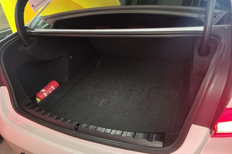 Used BMW 3 Series 2025 325Li M Sport Package Trunk