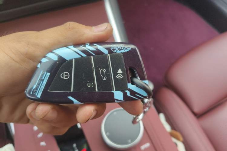 Used BMW 3 Series 2025 325Li M Sport Package Vehicle Key