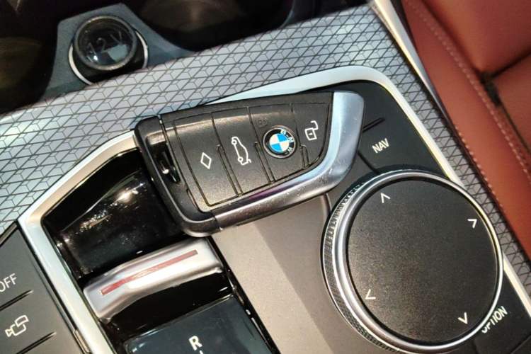 Used BMW 3 Series 2025 330Li M Sport Shadowline Package Vehicle Key