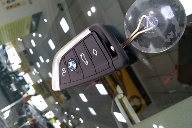 Used BMW 3 Series 2025 325Li M Sport Package Vehicle Key